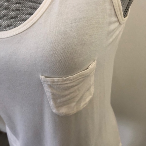 🕝 MAX STUDIO WHITE TOP SIZE MED - Picture 5 of 7